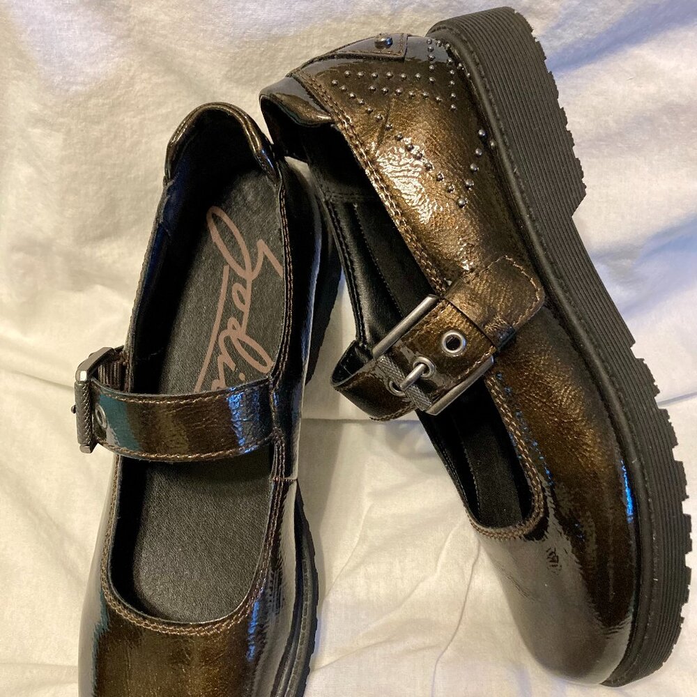 Excellent Condition, SZ 9, Zodiac Raya Platform Mary Jane, Bronze